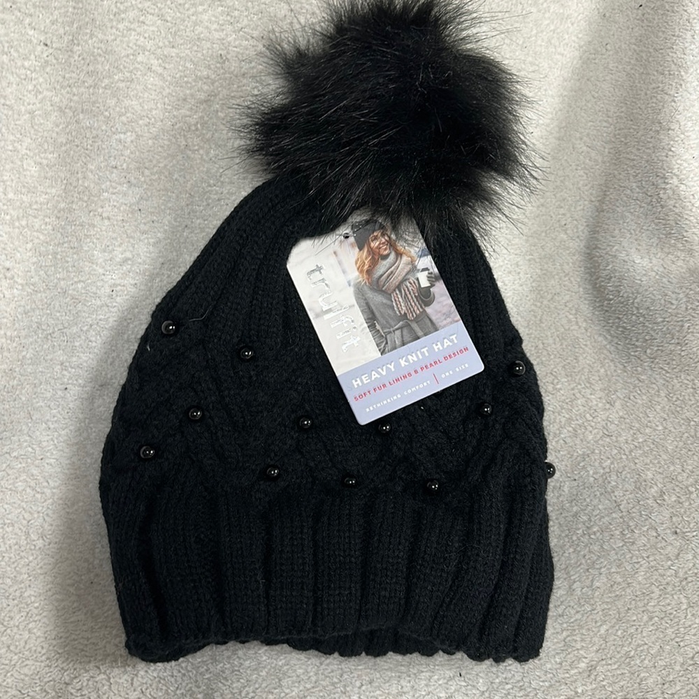 NWT TRU FIT - Heavy knit Pom hat, fleece lining, black , 'Pearl Design' one size